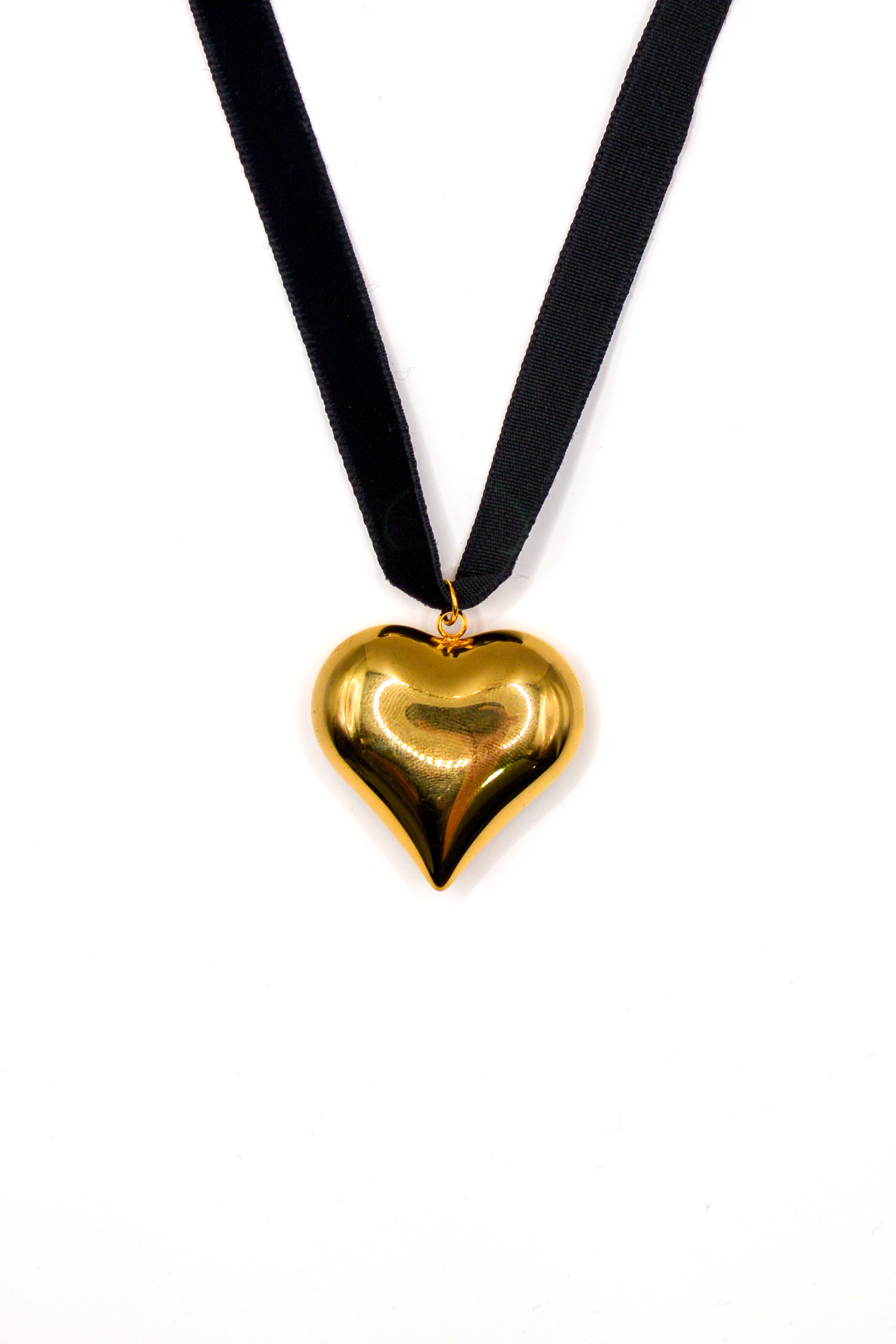 QUEEN OF HEARTS NECKLACE
